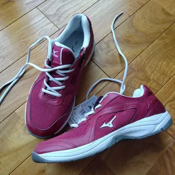 Mizuno 스니커즈 빨간색 23cm 미사용 새상품 택 포함