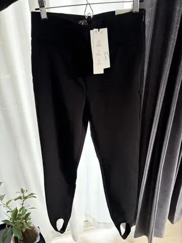택 포함 새상품 zara 자라 레깅스 스티랩 요가 헬스장 사이즈 S