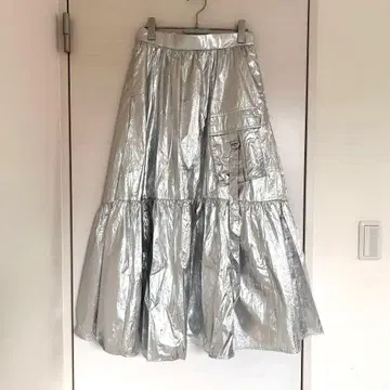 실버 티어드 롱 스커트