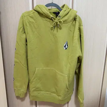 Volcom 후드 부착 후드티 M 사이즈 올리브