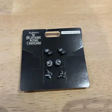 나이트메어 비포 크리스마스 디즈니랜드 귀걸이 새상품 제로 잭