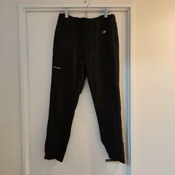 Champion black edition 조거 팬츠