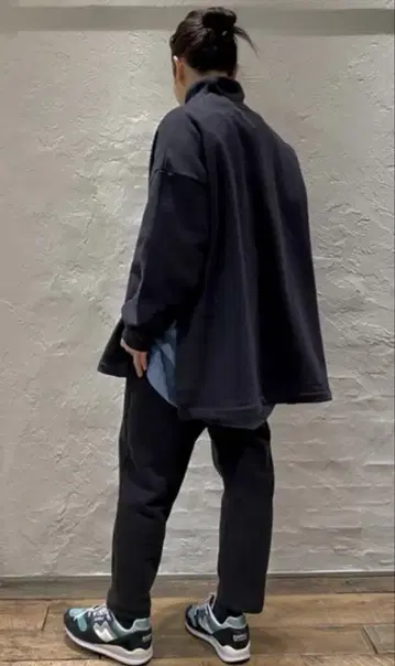 저널 스탠다드 랙스 도츠메우라케 하이넥 슬릿 PO