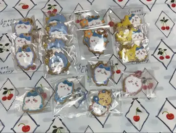 치이카와 쿠키 참 코트 하치와레 마스코트