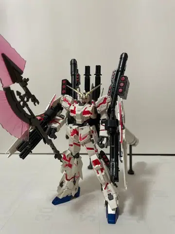 HG 1/144 풀아머 유니콘 건담 디스트로이 모드 조립 완료품