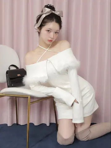 M me eme 2way 페더 칼라 미니 원피스 아이보리