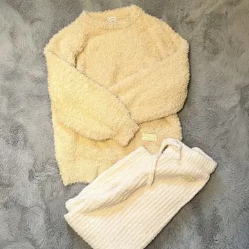 미사용 젤라또피케 로고 와펜 긴팔 룸웨어 상하의 베이지 택 포함