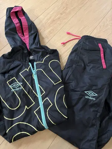 umbro 후드 부착 저리 세트 블랙/핑크