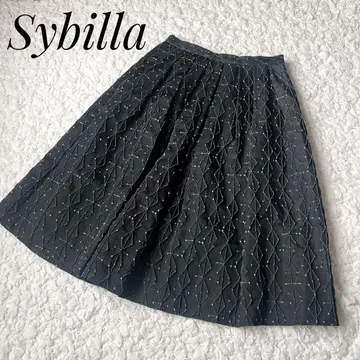 [새상품급] Sybilla (시빌라) 엠보싱 가공 스커트 블랙 M 사이즈