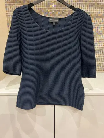 엠포리오 아르마니 여성용 상의 심플