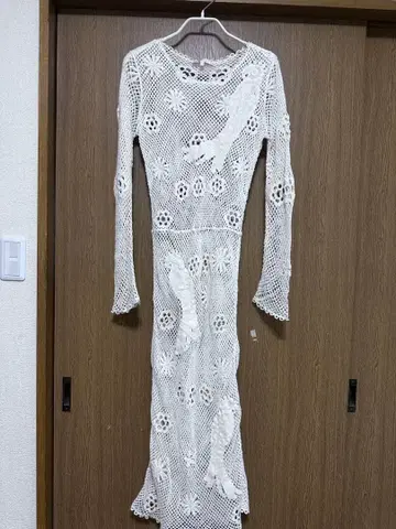 maje 에크루 레이스롱드레스