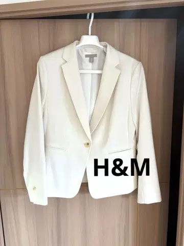 [ H&M ] 화이트 테일러드 자켓 싱글 버튼 M 사이즈