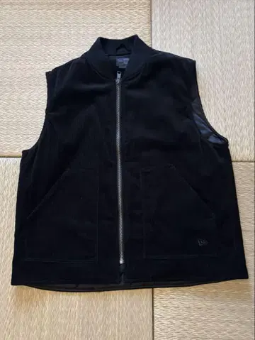 코듀로이 베스트 BLACK LABEL FW24 블랙 뉴에라