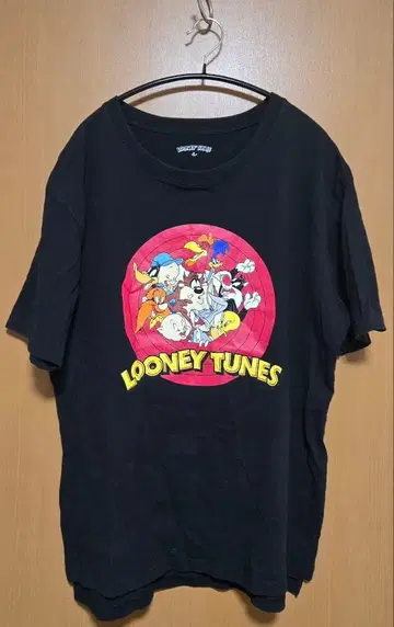 루니 툰즈 T셔츠