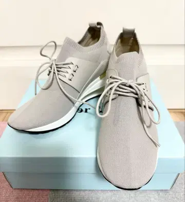 ILIMA 그레이 힐 스니커즈 통굽 스니커즈 니트 슬립온