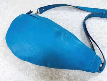 고품질 MANIUNO 바디백 이탈리아제 가죽 블루 남성용