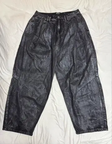 블랙 와이드 핏 데님 팬츠