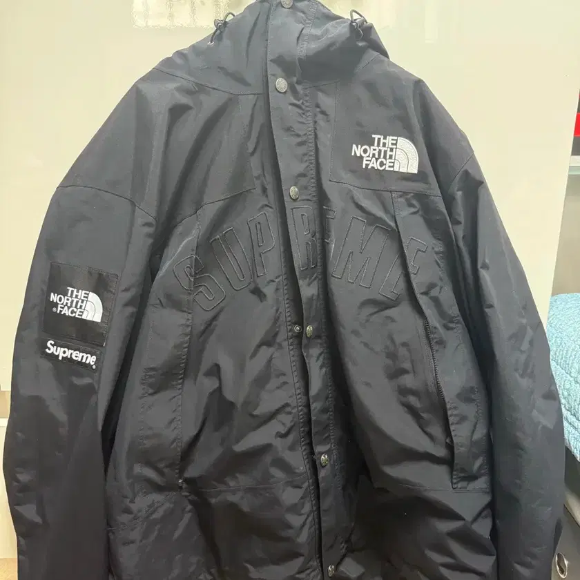 XL Supreme Arc Logo Mountain Jacket Black | Bunjang Global