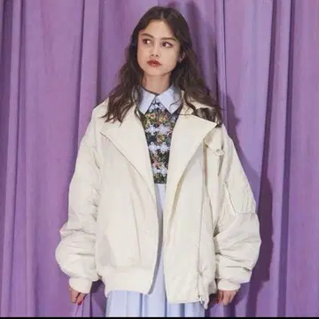 jouetie 라이더스 MA-1 아이보리 화이트 다운 블루종
