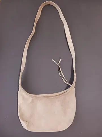 Hender Scheme pig sacco 사코슈