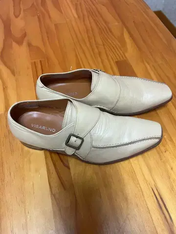 VISARUNO 베이지 가죽 로퍼 24.5