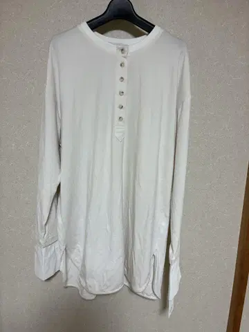 론T 시안 도쿄 새상품 미사용 인기