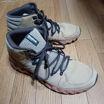 Reebok ZIGNANO CENTRAL II 리복 지그나노 센트럴 2