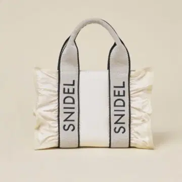 SNIDEL 프릴 디자인 핸드백