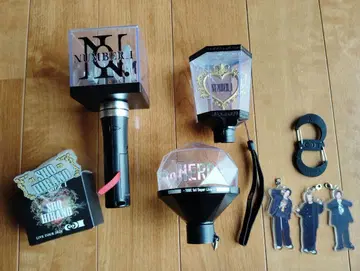 Number_i 굿즈
