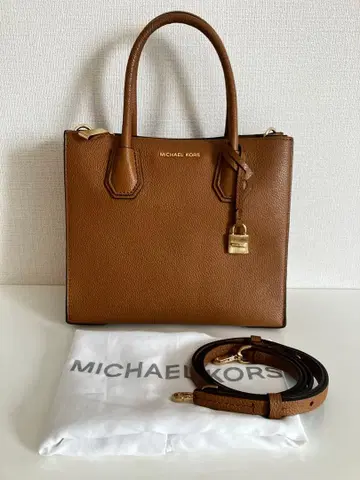 마이클코어스 2way 숄더백/토트백 브라운 베이지 소가죽 커프스