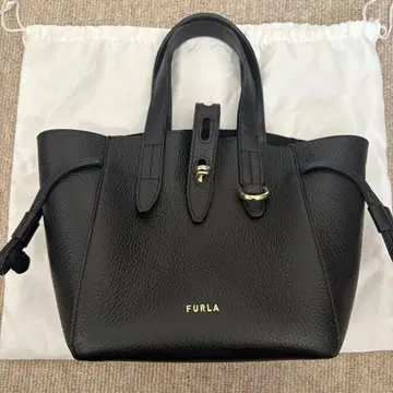 FURLA 블랙 가죽 백