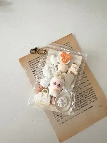 세트 파우치 라부부 White