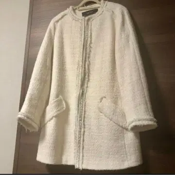 새상품급 ZARA 트위드 노카라 코트