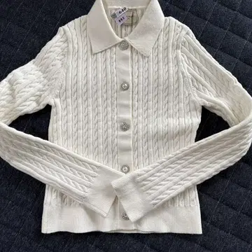 유나이티드 애로우즈 비쥬 버튼 가디건 니트