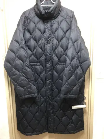 하자품 TAION x FREAK'S STORE 별주 롱다운 블랙