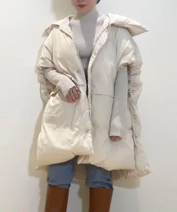 미라 오웬 Mila Owen 빅 칼라 판초 코트