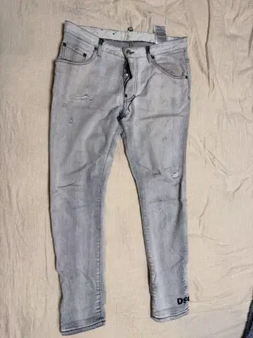 DSQUARED2 그레이 스키니 데님