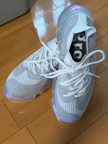 새상품 grounds MOOPIE 25.5cm 화이트