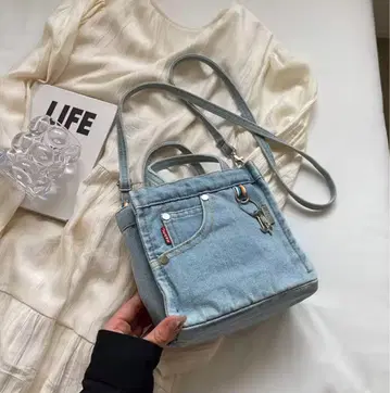 여성용 데님 숄더백 라이트 블루
