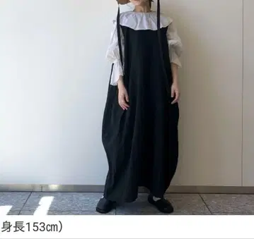 네스트로브 블랙린넨백 V넥 슬리브리스 원피스 BLACK