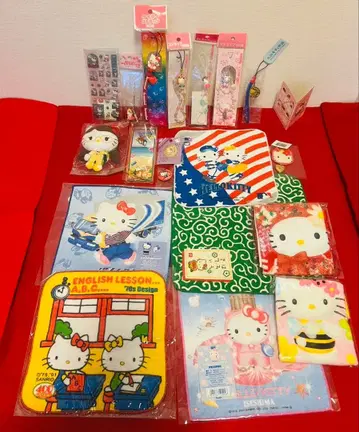 헬로키티 hellokitty 레어 레트로 키링 타월 모음