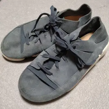 Clarks Originals 스웨이드 스니커즈 그레이