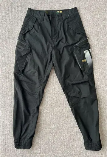 G-STAR RAW 블랙 카고 팬츠 사이즈 S