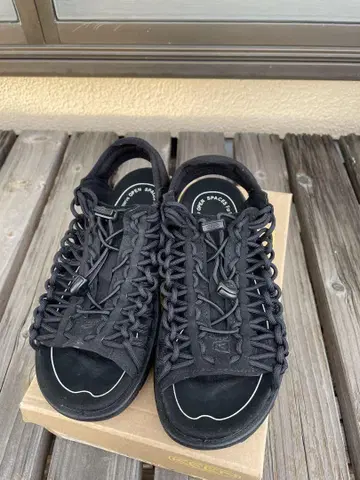 [ 박스 포함 ] KEEN UNEEK II OT 블랙