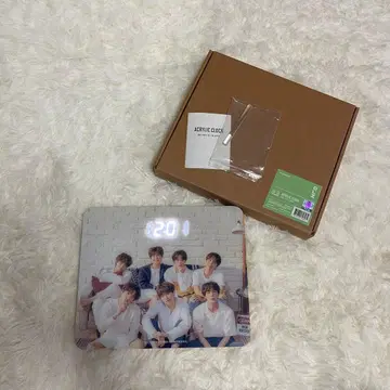 bts 아크릴 클락
