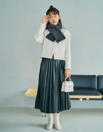 COHINA 인조 가죽 플리츠 스커트 XS
