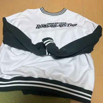 화이트/다크 그린 트레이닝복 로고