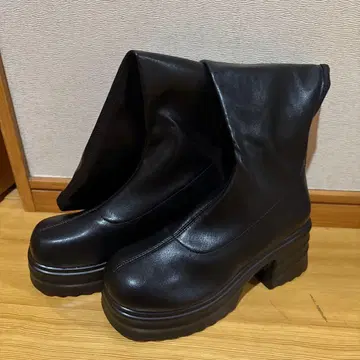 블랙 롱 부츠 사이드 지퍼 부착