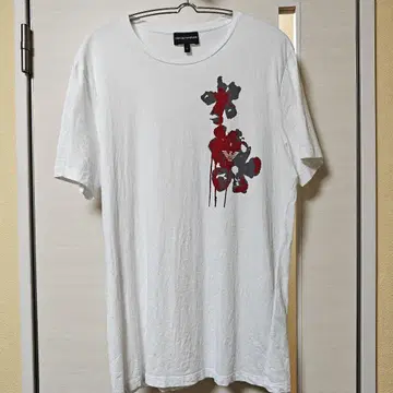 EMPORIO ARMANI XL 화이트 T셔츠 꽃무늬