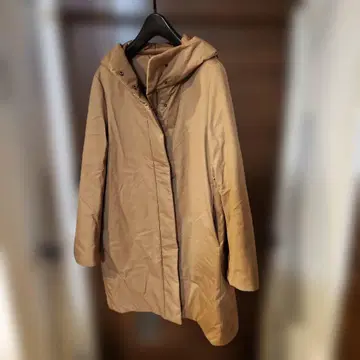 UNIQLO 후드 부착 하이브리드 다운 코트
